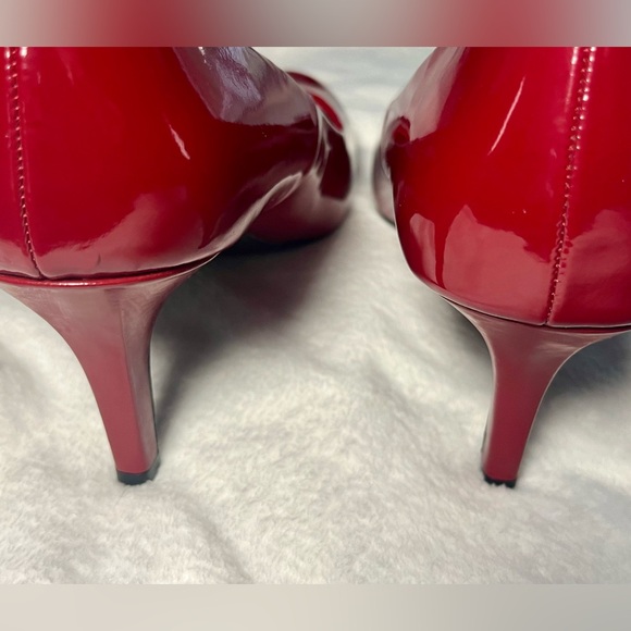 NWOT US 11 Comfort Plus by Predictions Red Patent Pumps Heels - Picture 5 of 6
